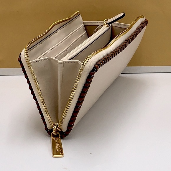 MICHAEL KORS JET SET TRAVEL LARGE THREE QUARTER ZIP WALLET LIGHT CREAM MULTI - Picture 3 of 16